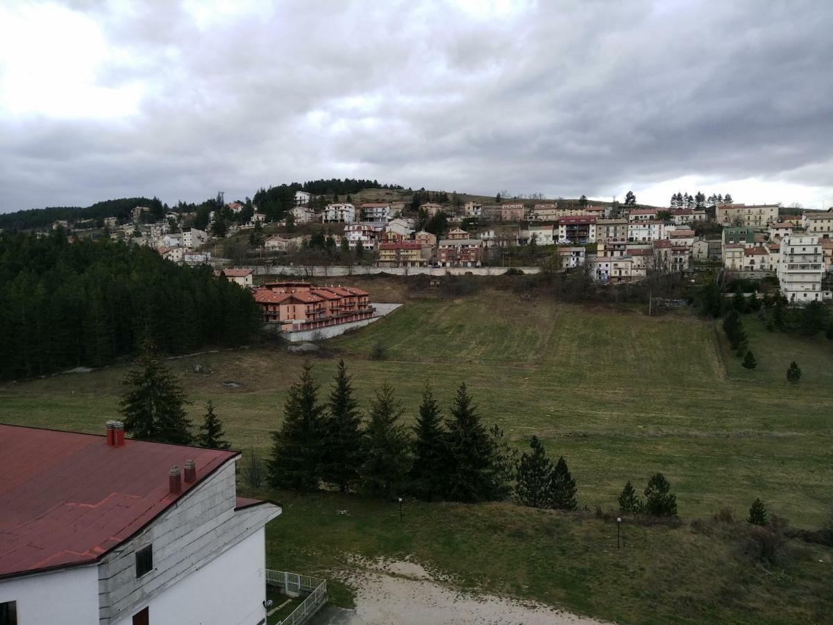 Condominio Le Pinete Campo di Giove Esterno foto